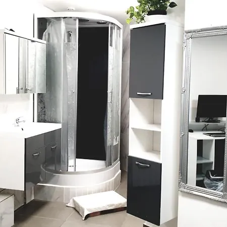 Jolie appartement avec 2 chambres partagées-3